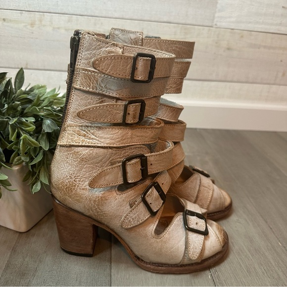 Freebird by Steven Bond Taupe Size 7 - Picture 2 of 12